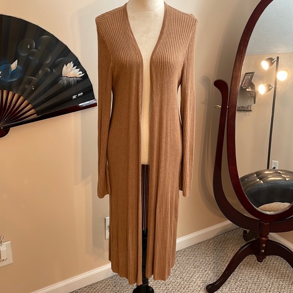 Women’s long, tan cardigan - Picture 1 of 4